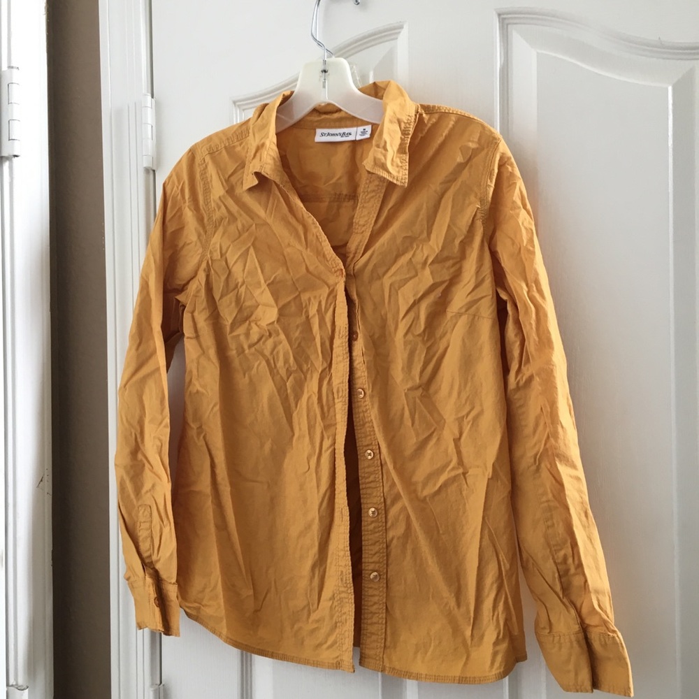 FINAL MARKDOWN Ladies St. John’s bay blouse medium